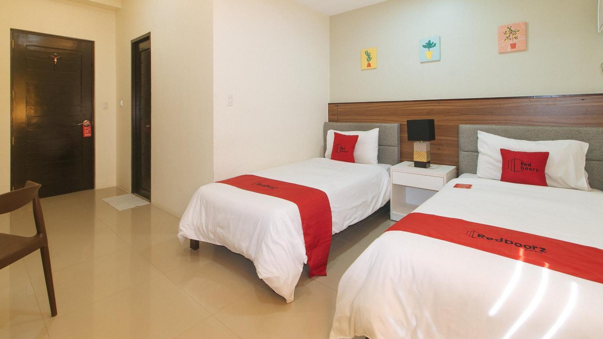 Reddoorz @ Leoncia Apartelle Mandawe Zewnętrze zdjęcie