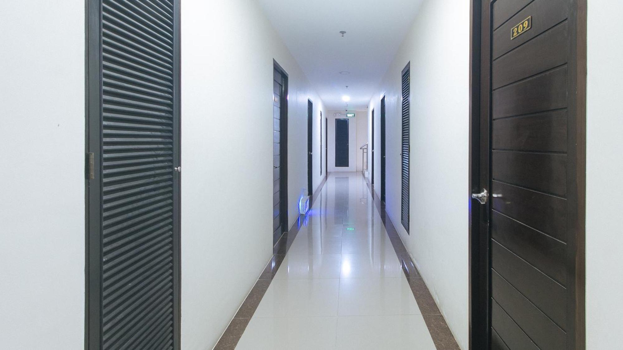 Reddoorz @ Leoncia Apartelle Mandawe Zewnętrze zdjęcie