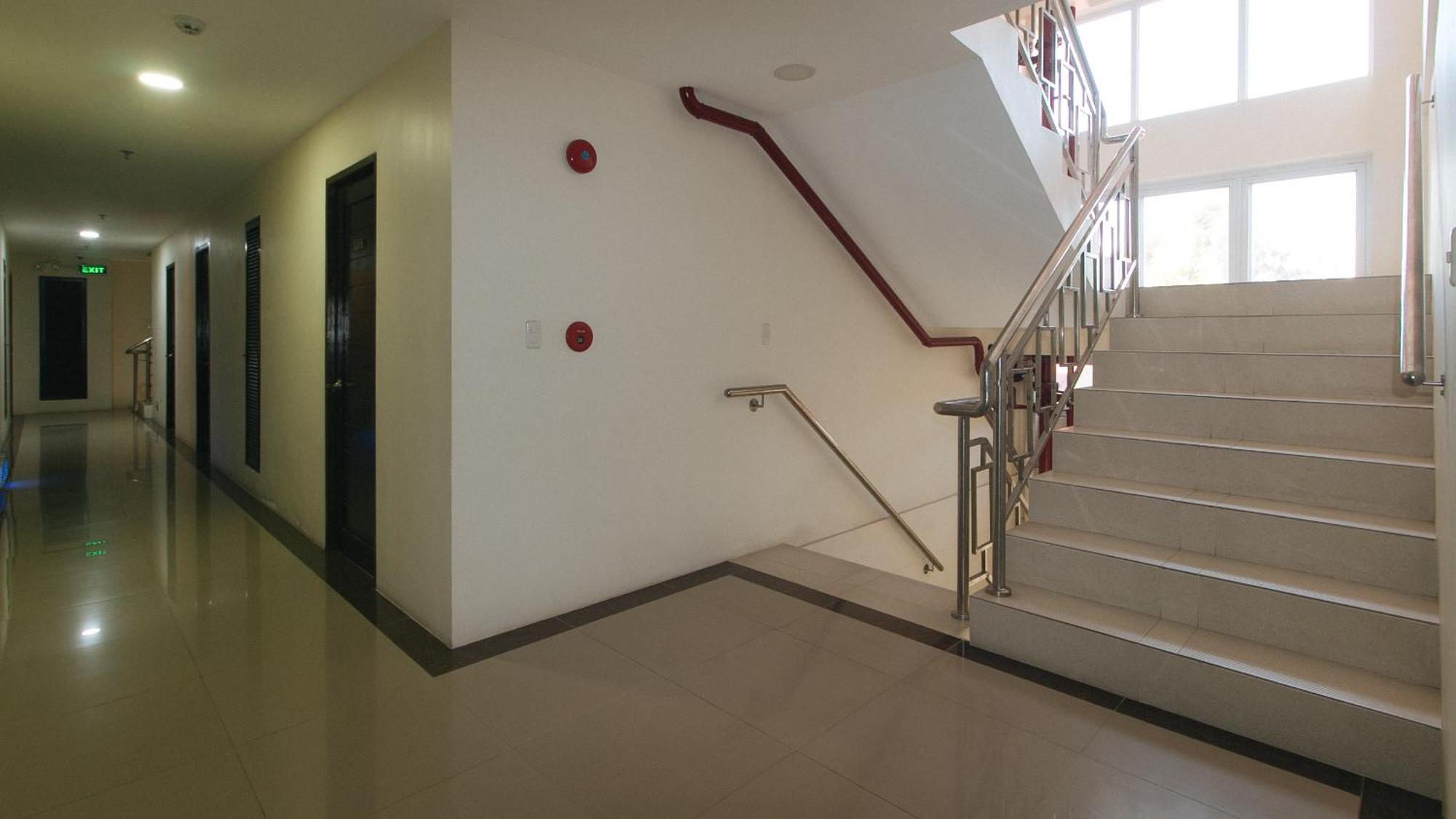 Reddoorz @ Leoncia Apartelle Mandawe Zewnętrze zdjęcie
